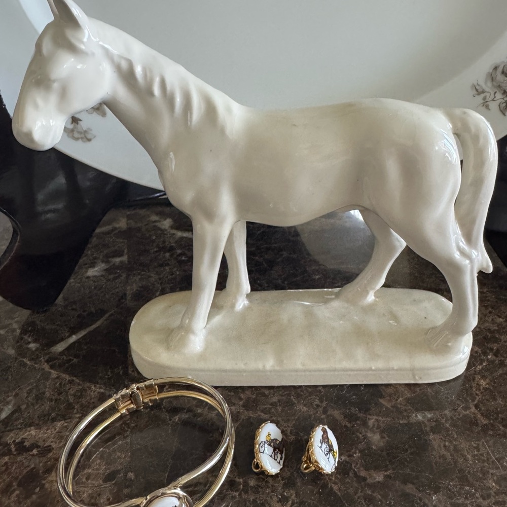 Gold Equestrian Porcelain Bangle Bracelet and Earrings Set - Picture 2 of 4